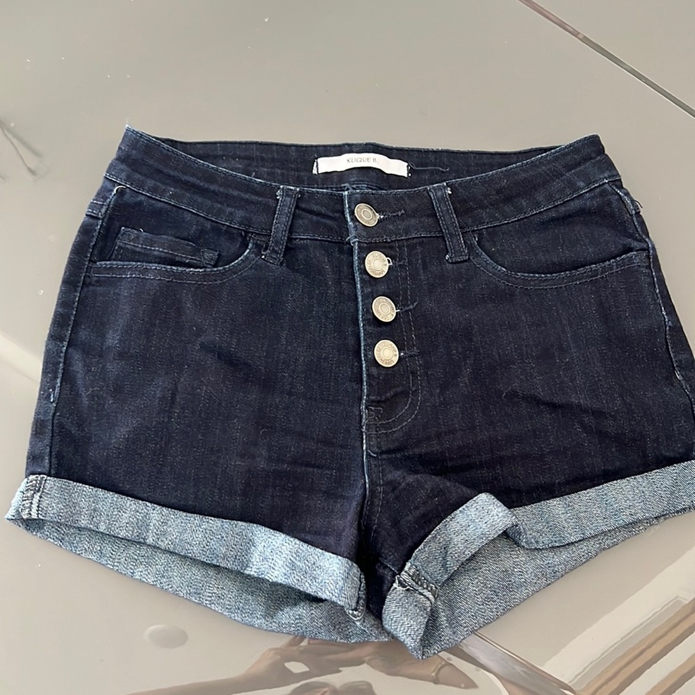 Short denim cuffed shorts